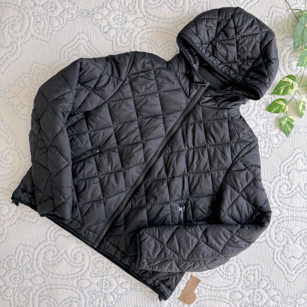 Zara | Women’s Quilted Puffer with Hood in Black XL